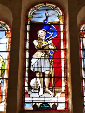 성녀 잔 다르크_photo by Pere Igor_in the Church of Saint-Raphael in Saint-Raphael of Dordogne_France.jpg